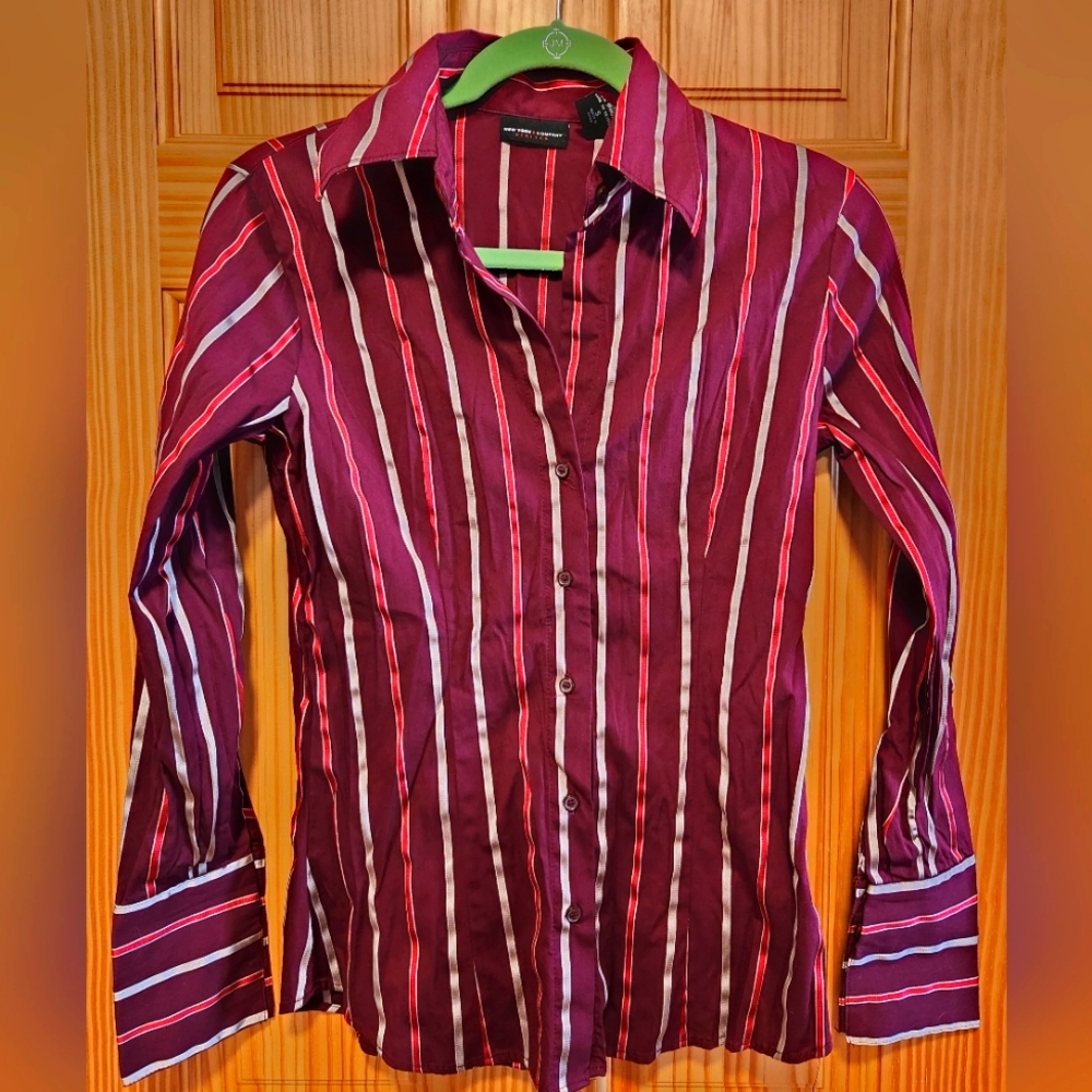 New York & Company Women's Stretch Button Down